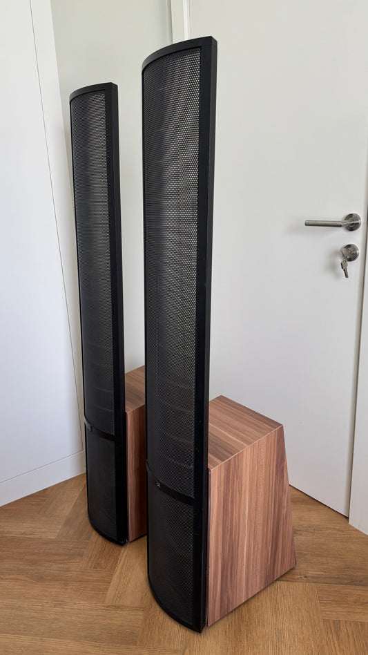 Martin Logan Vista Hybrid Electrostatic Floorstanding Speakers + Grotto i Subwoofer with Transparent Speaker Cables & Audio Quest Power Cables.