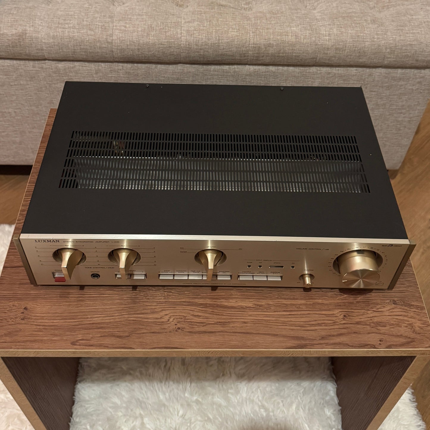 Luxman L-225 Duo-Beta Circuit Stereo Integrated Amplifier