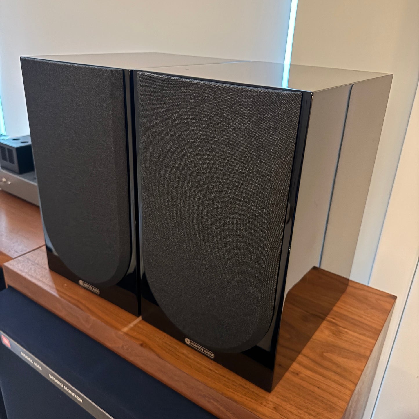 Monitor Audio Silver 100 Bookshelf Speakers