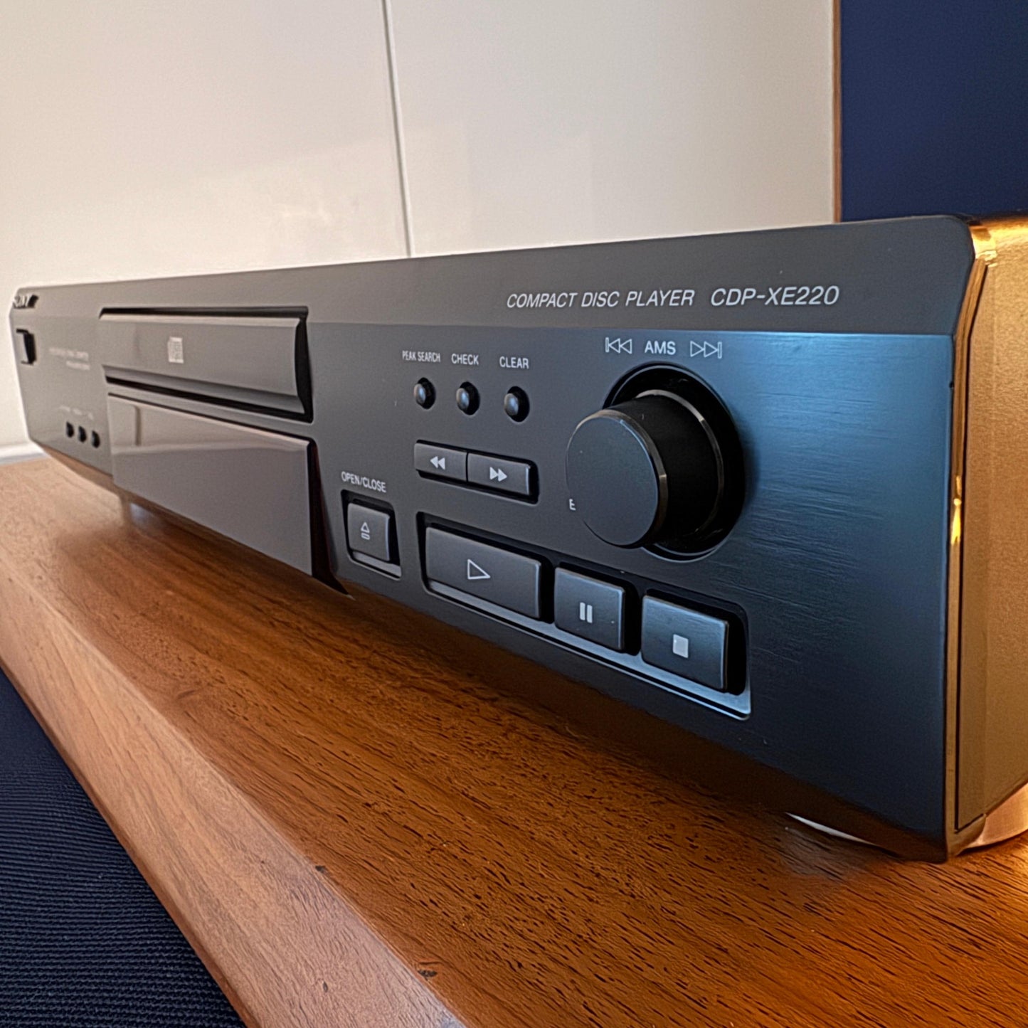 Sony CD Player CDP-XE220