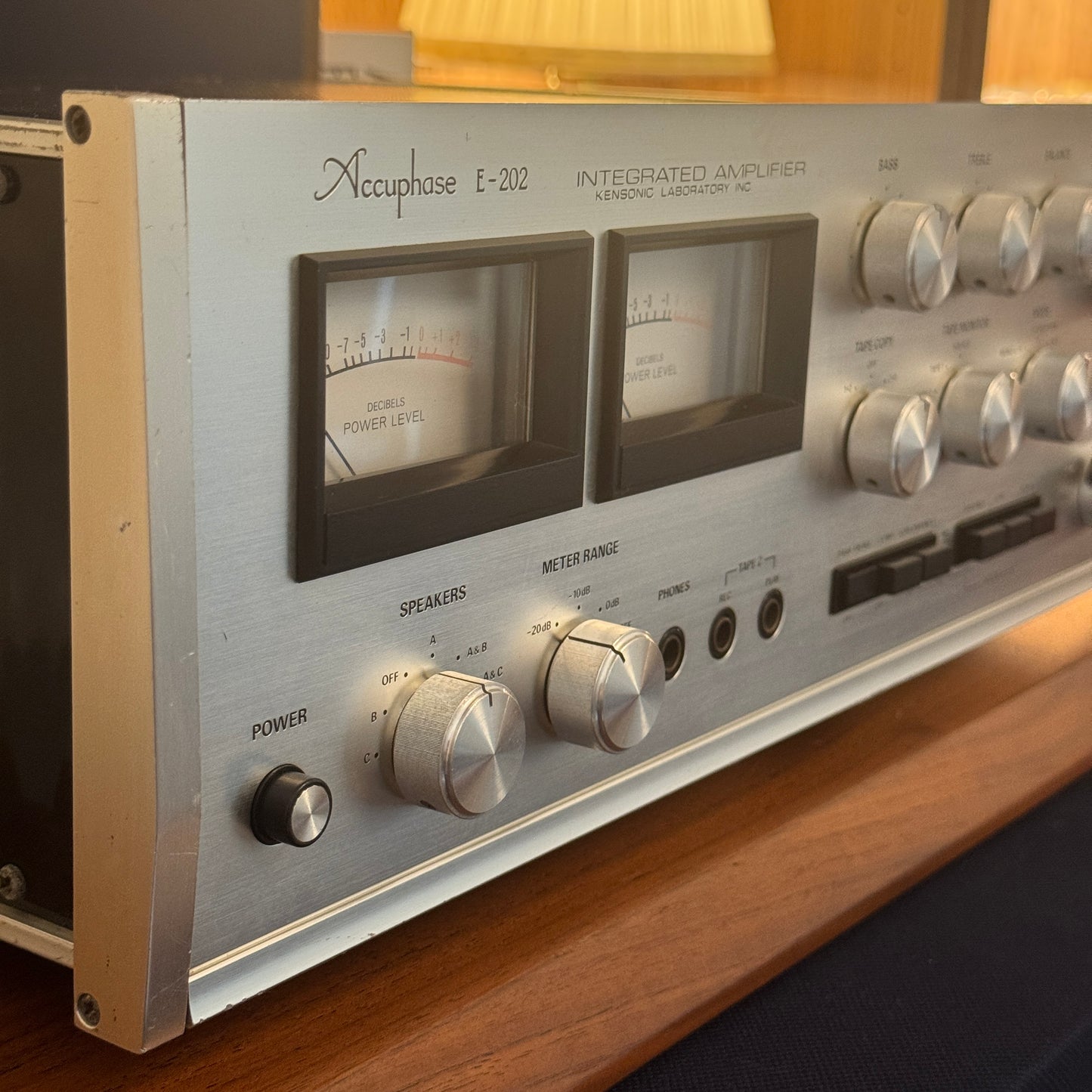 Accuphase E-202
