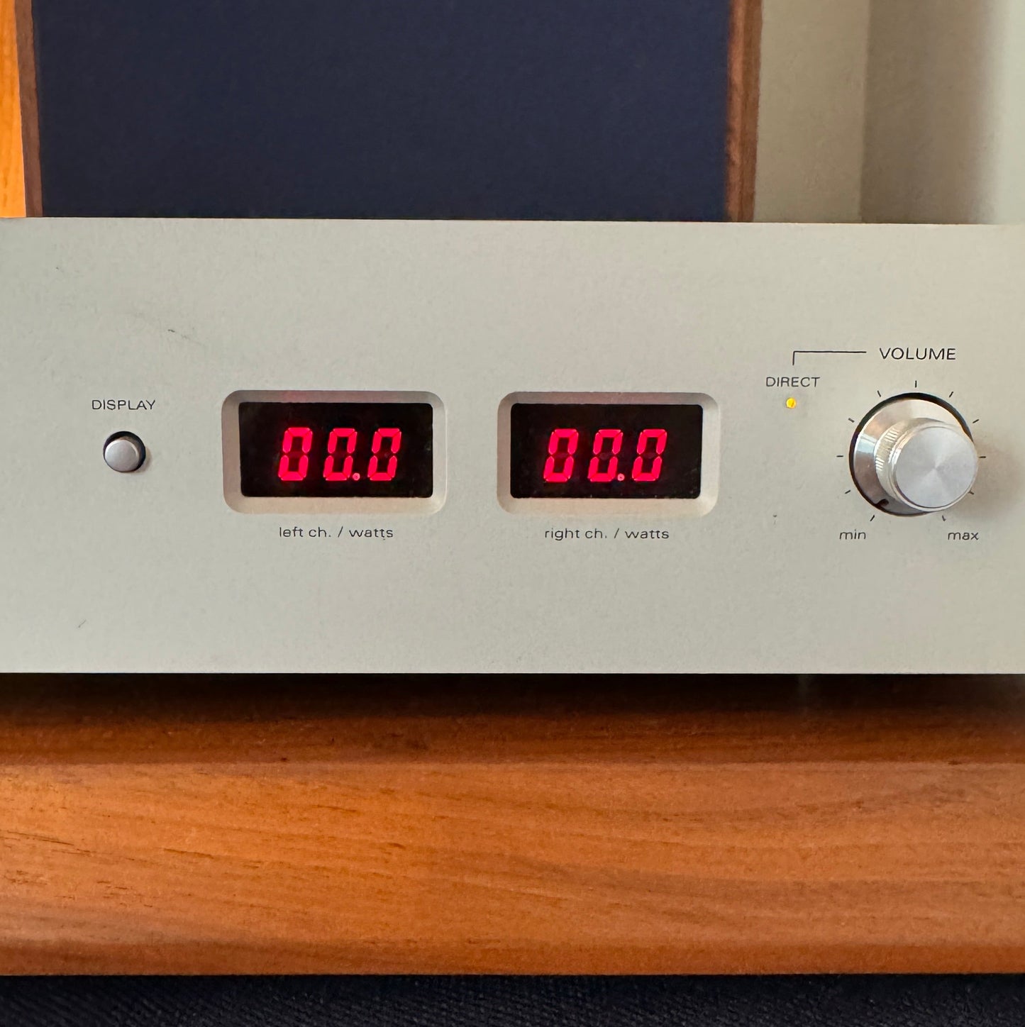 Luxman M-200