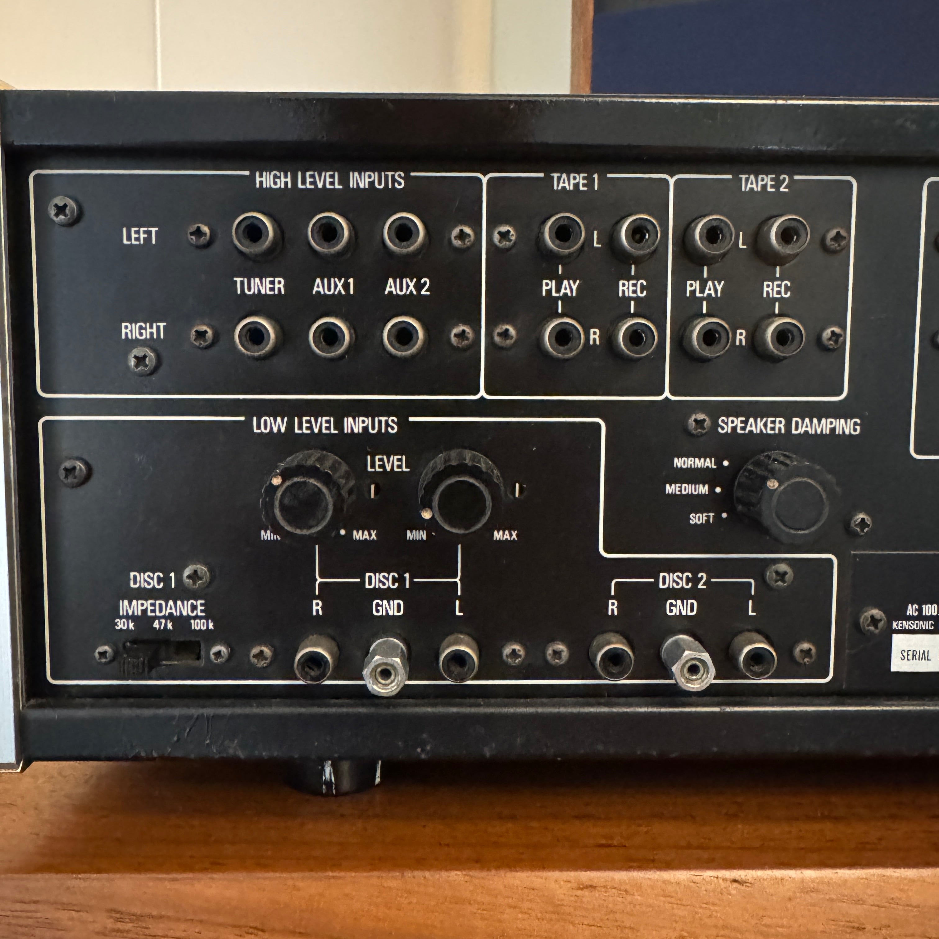 9225/ Accuphase アキュフェーズ E-202 INTEGRATED AMPLIFIER